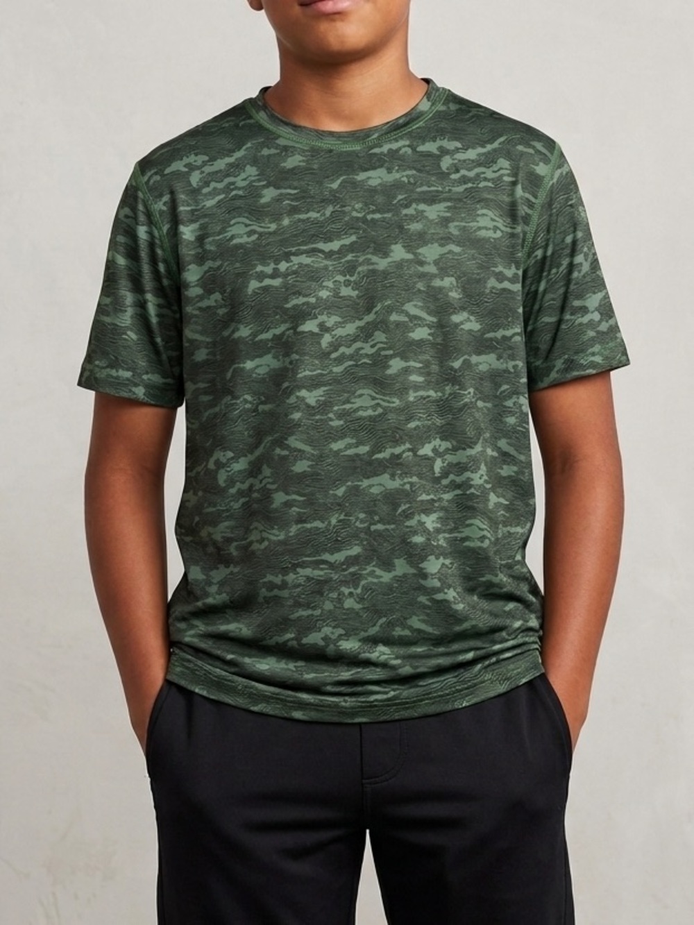 ZELLA Boy’s Short Sleeve T-Shirt Size XXL (18-20) EUC Camo green